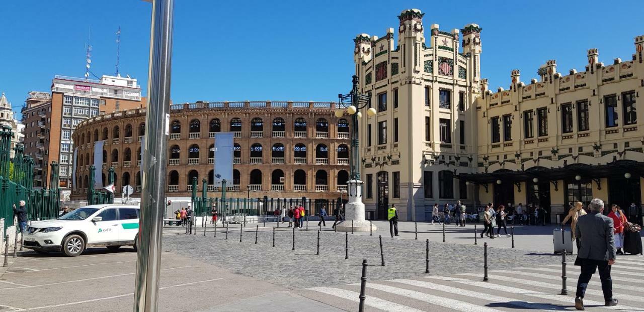 Edificio Tiziano Mercado Central Valencia Exterior foto